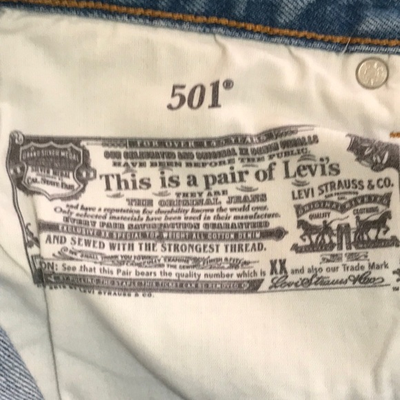 Levi's Classic 501 Button Fly Distressed Jeans - Picture 8 of 10